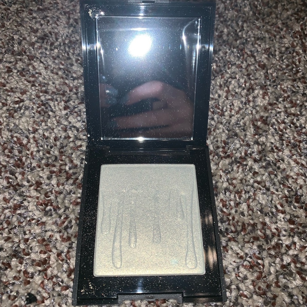 KYLIE COSMETICS Go Ghost Highlighter